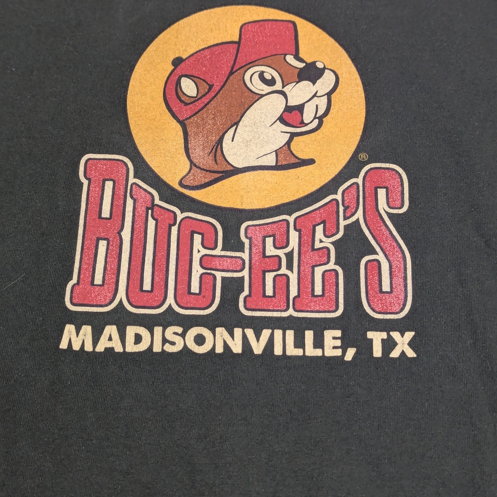 Buc-ee's Bucees Truck Stop Beaver Tee Shirt Madisonville, TX Medium